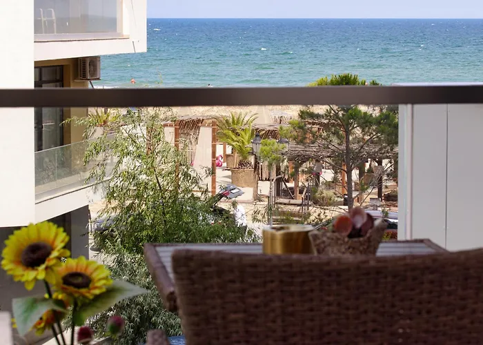 Apartamento Sapphire - Infinity Pool & Năvodari