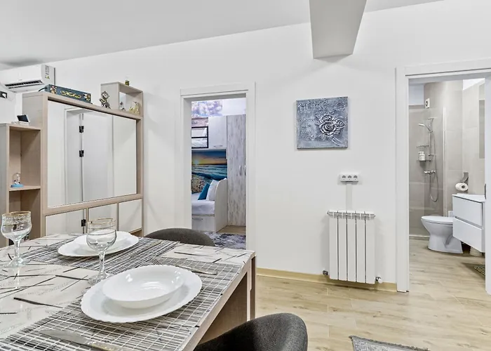 Sapphire - Infinity Pool & Apartamento Năvodari