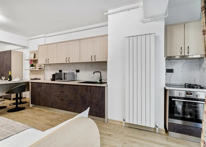 Sapphire In Infinity Pool & *