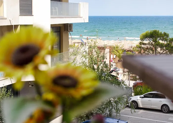 Sapphire - Infinity Pool & * Năvodari