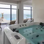 Sapphire In Infinity Pool & Apartment