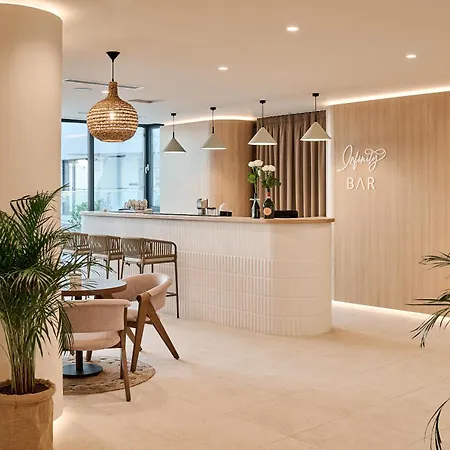 Sapphire - Infinity Pool & Apartamento