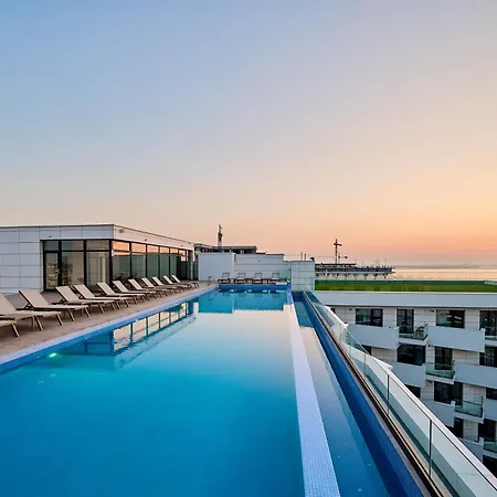 Sapphire In Infinity Pool & *