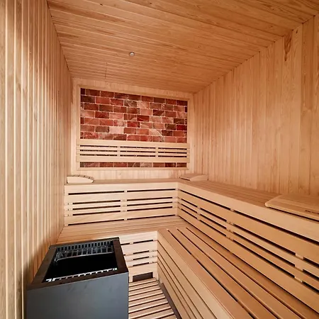 Sapphire - Infinity Pool & Năvodari