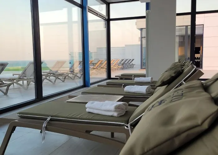 Sapphire In Infinity Pool &