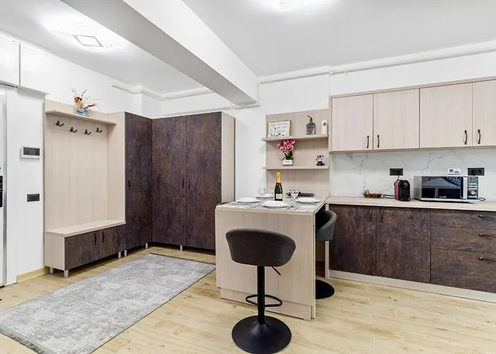 Sapphire - Infinity Pool & ナボダリ